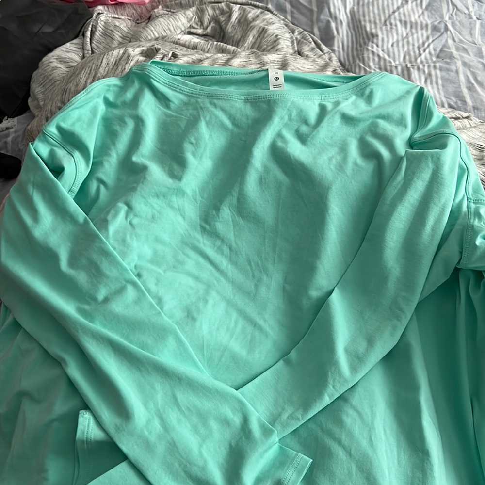 Lululemon back in action long sleeve dress
